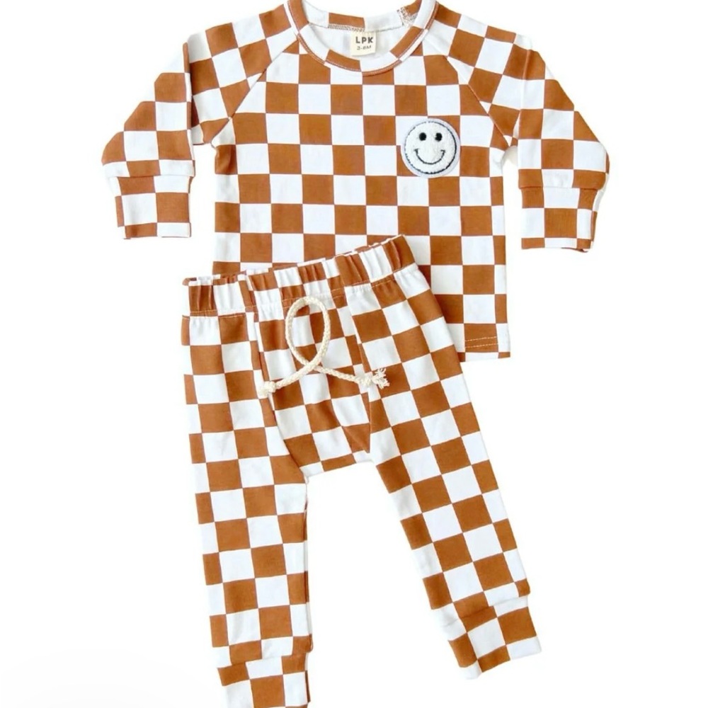 NWT Checkered Leggings Black & lightly worn Checkered Smiley Lounge Set copper